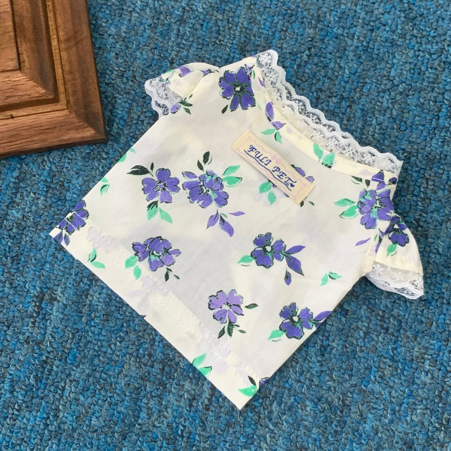 小花柄の涼しいTシャツ