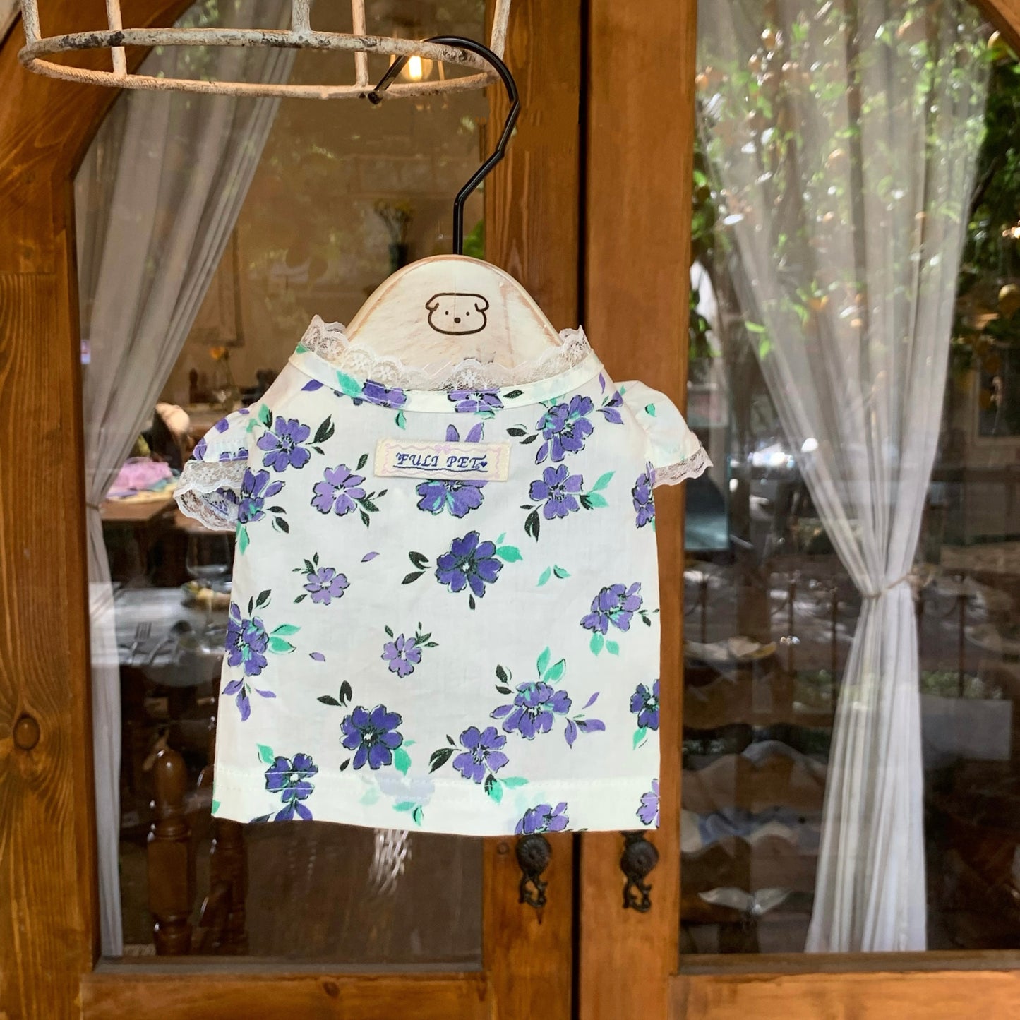 小花柄の涼しいTシャツ