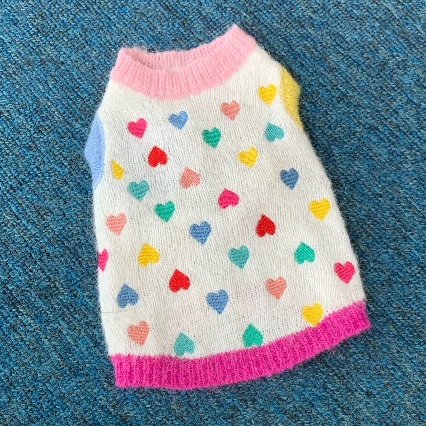 【予約終了】|~6kgまで|犬服|ハート刺繍ニット