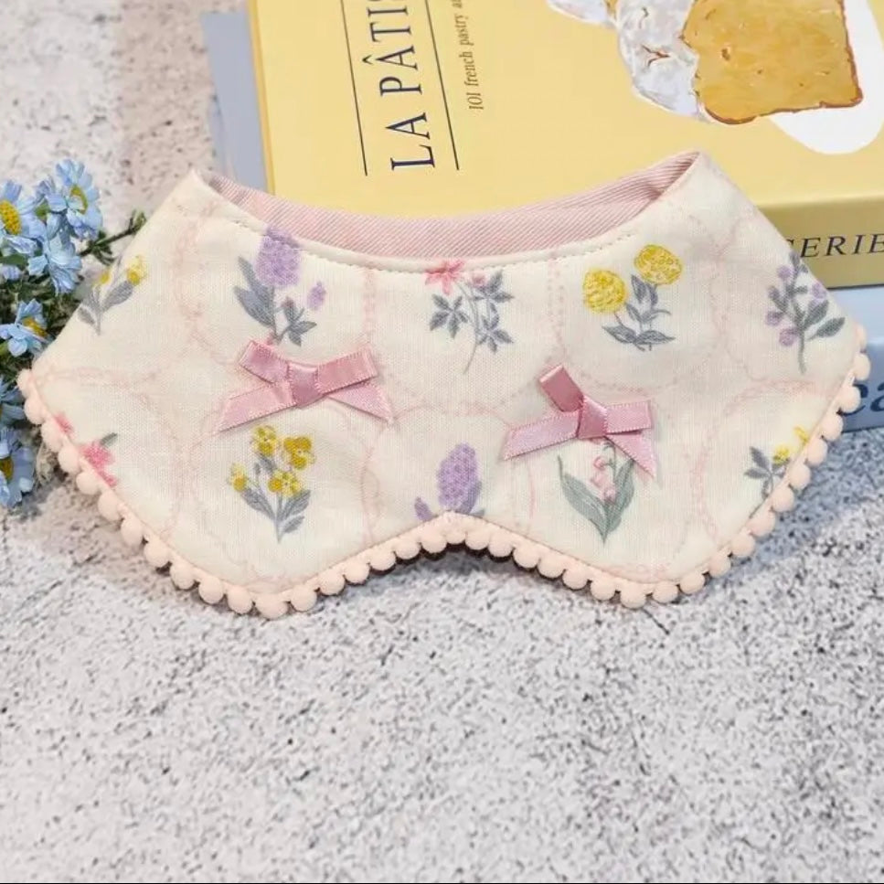 【夏🍀セール♪12％OFF】白地小花柄犬用ビブ猫用ビブ♡わんちゃんねこちゃんバンダナ｜犬猫用バンダナ｜犬猫用スタイ｜よだれかけ　