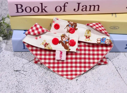 【夏セール☘️♪12％OFF】 赤い格子縞バンダナ･ネクレススタイ　４サイズ　猫スタイ　ペットスタイ　犬用スタイ　猫用スタイ  よだれかけ　ビブ