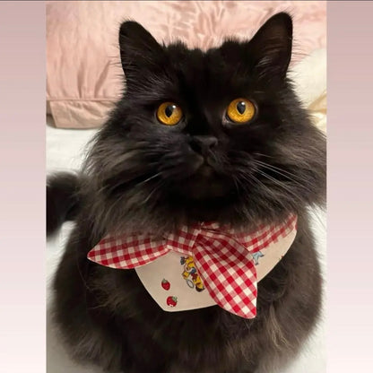 【夏セール☘️♪12％OFF】 赤い格子縞バンダナ･ネクレススタイ　４サイズ　猫スタイ　ペットスタイ　犬用スタイ　猫用スタイ  よだれかけ　ビブ
