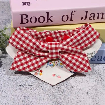 【夏セール☘️♪12％OFF】 赤い格子縞バンダナ･ネクレススタイ　４サイズ　猫スタイ　ペットスタイ　犬用スタイ　猫用スタイ  よだれかけ　ビブ